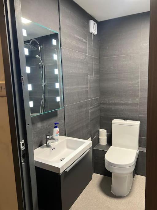 Barnton Apartment Edinburgh Buitenkant foto